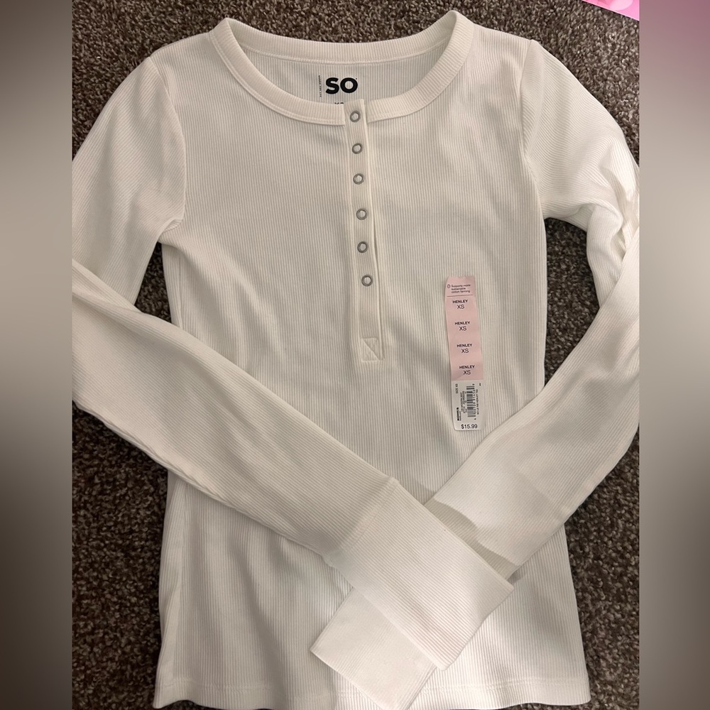 White t shirt